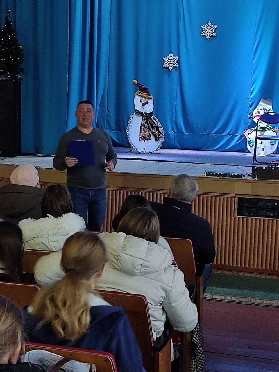 Місцевий етап 16-ї обласної виставки-конкурсу дитячих творчих робіт “Зимова казка”