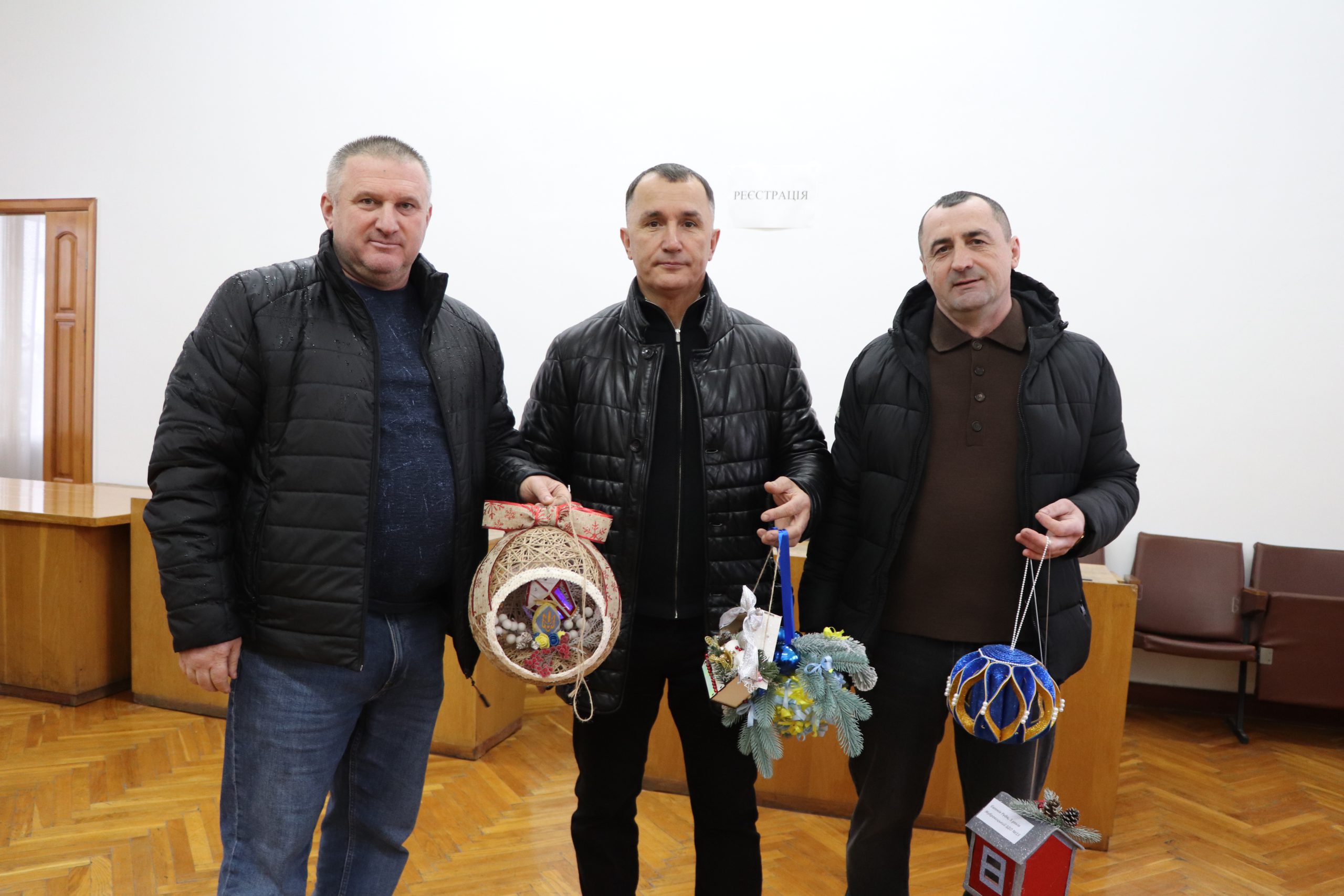 Друга благодійна акція «Придбай ялинкову прикрасу – підтримай Захисника»