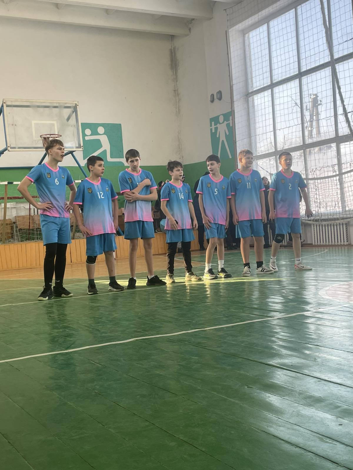 Пліч-о-пліч: змагання з гандболу серед юнаків